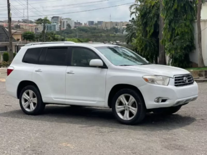 TOYOTA Highlander   - 2011