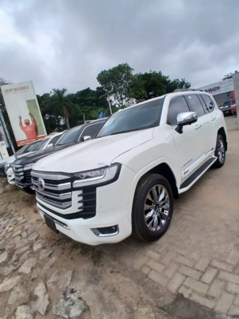 TOYOTA Land Cruiser   - 2025