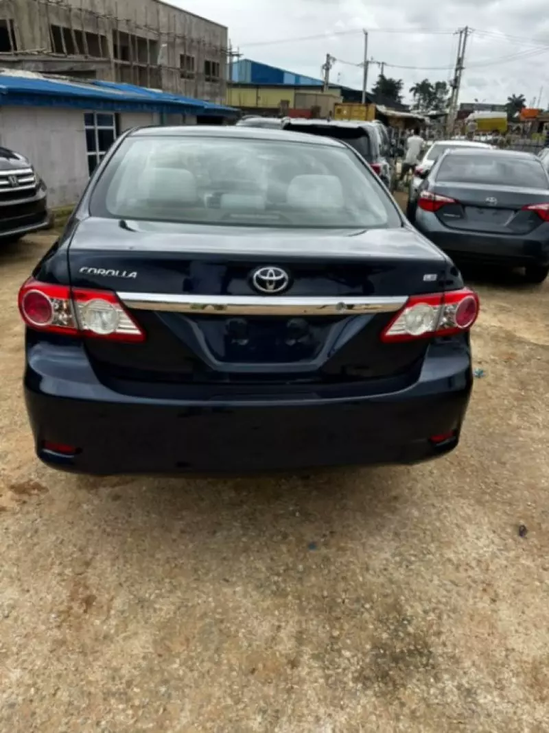 TOYOTA Corolla   - 2012
