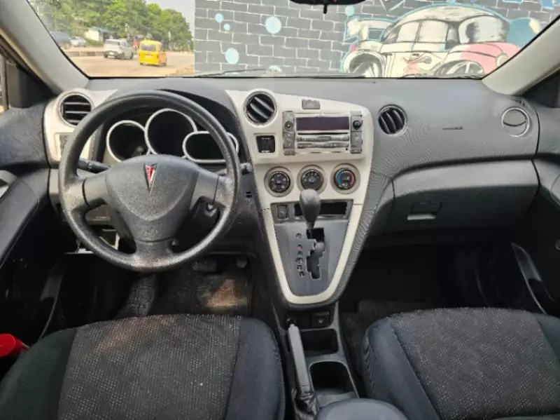 Pontiac Vibe   - 2009