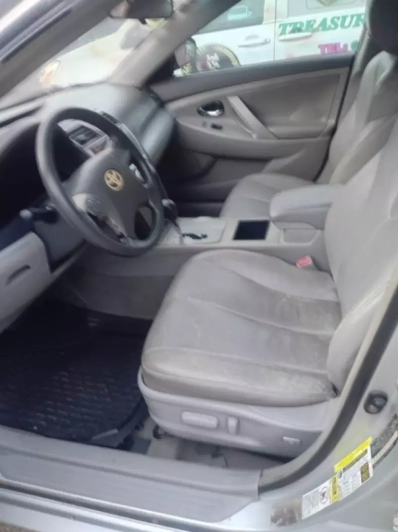 Toyota Camry   - 2009
