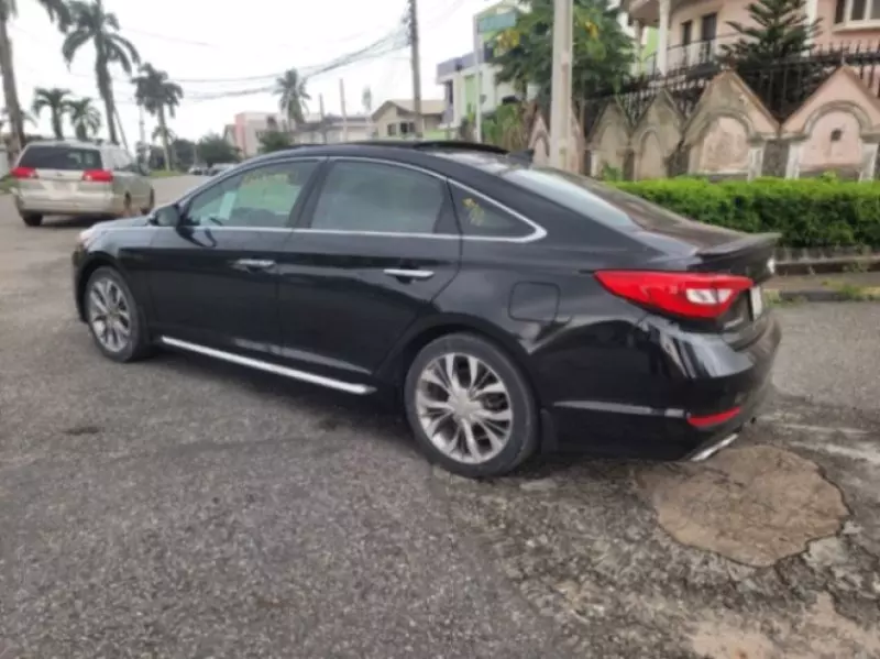Hyundai Sonata   - 2015