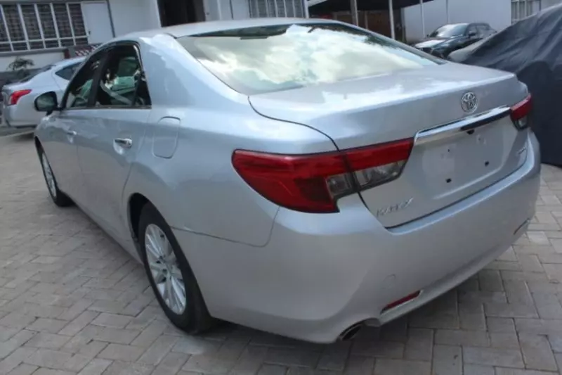 Toyota Mark X   - 2016