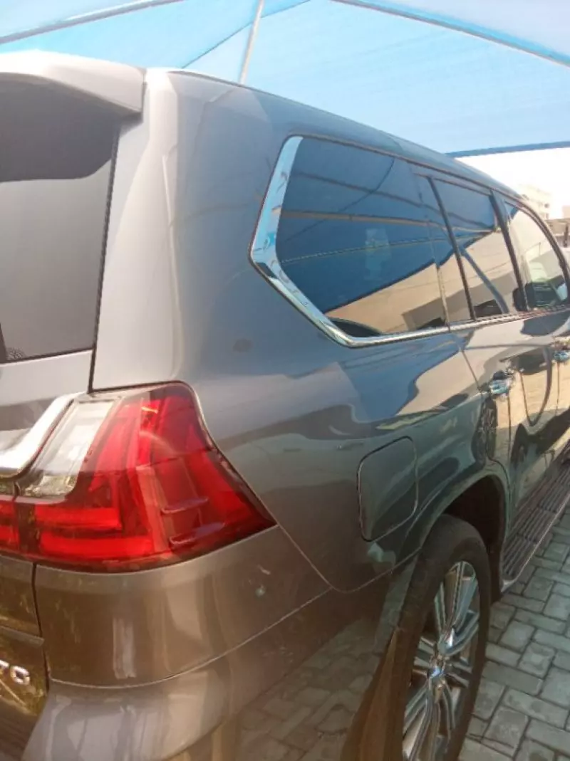 Lexus LX 570   - 2017