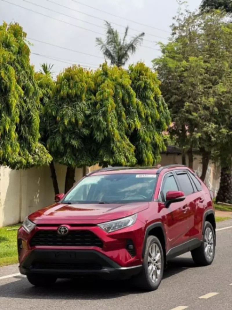 Toyota RAV 4   - 2021