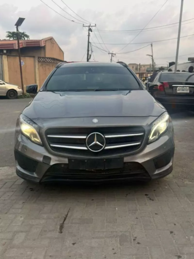 Mercedes-Benz GLA 250   - 2015