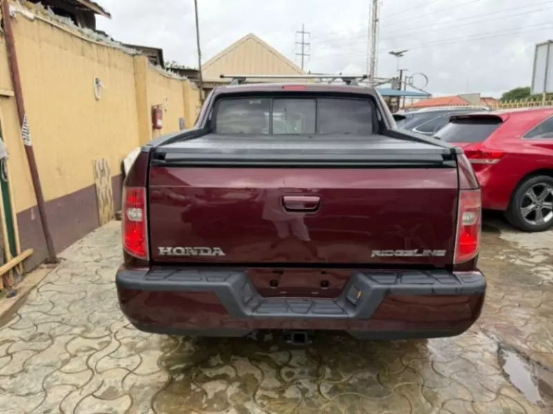 Honda Ridgeline   - 2009