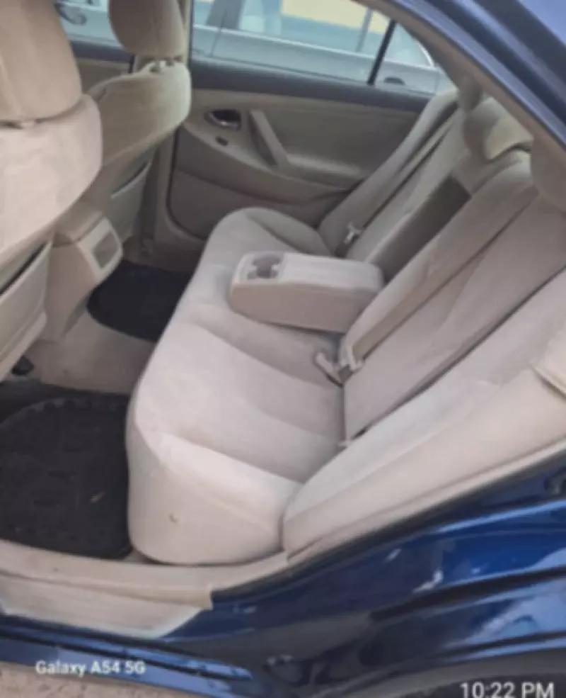 Toyota Camry   - 2010