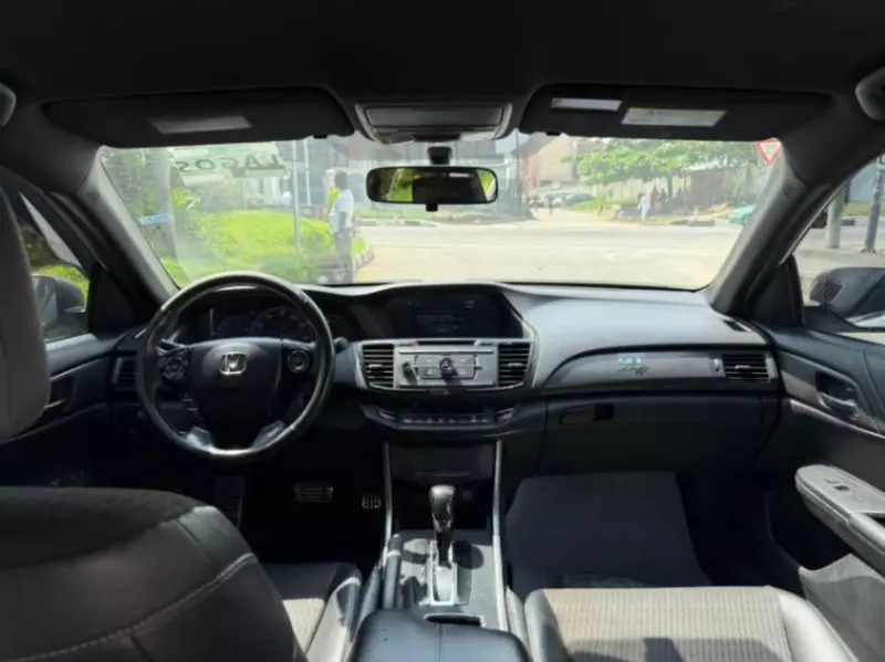 Honda Accord   - 2016