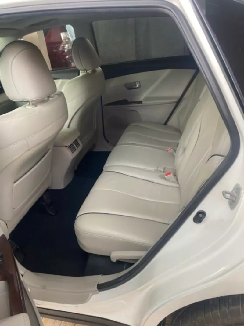 Toyota Venza   - 2012