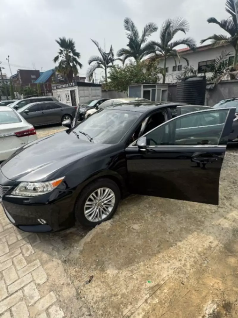 Lexus ES 350   - 2014