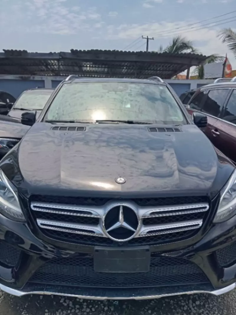 Mercedes-Benz GLE 350 - 2016