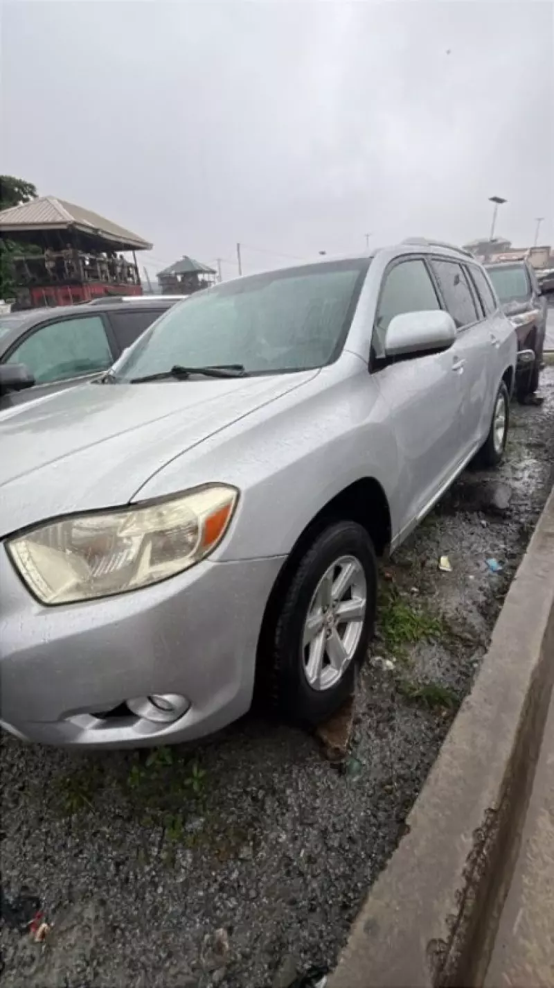 TOYOTA Highlander - 2009