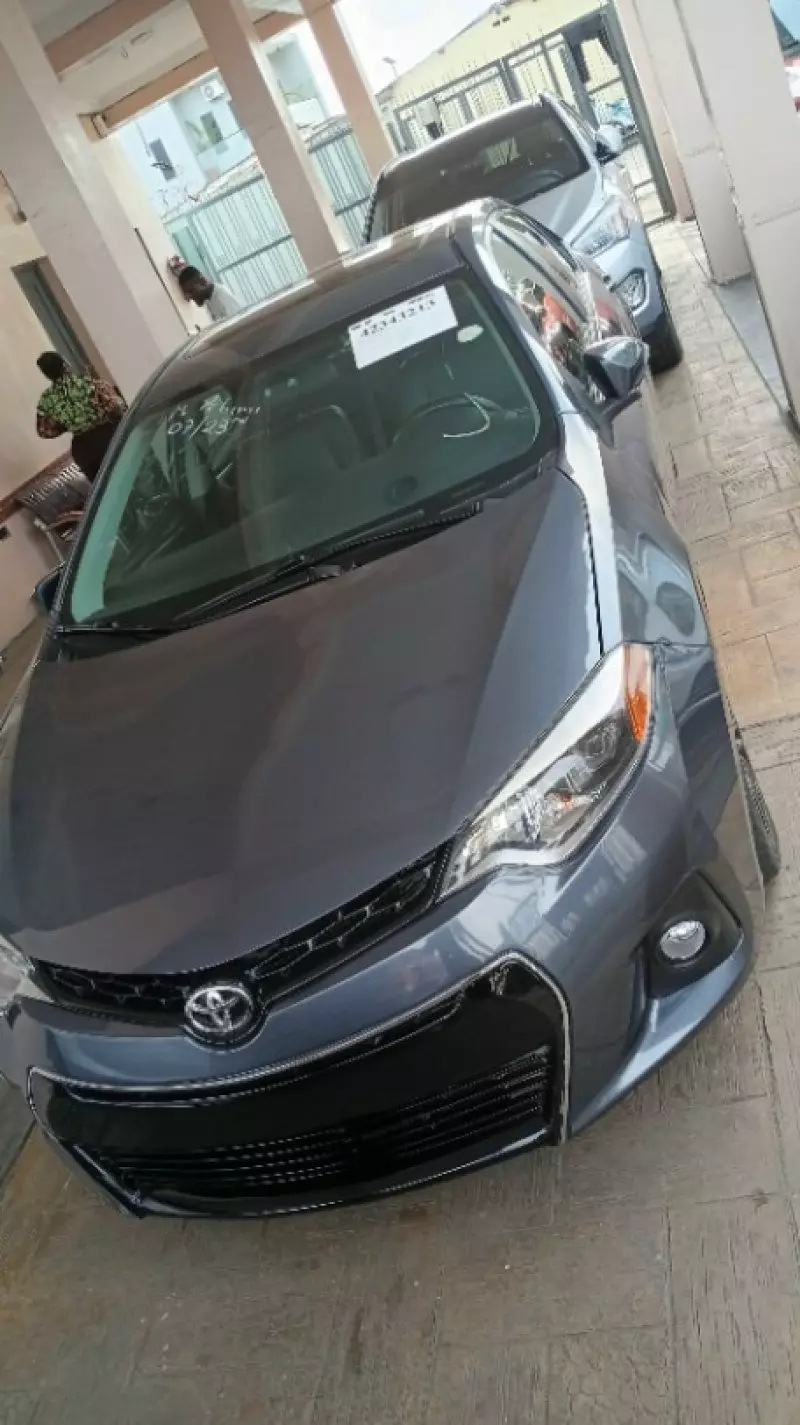 Toyota Corolla   - 2014