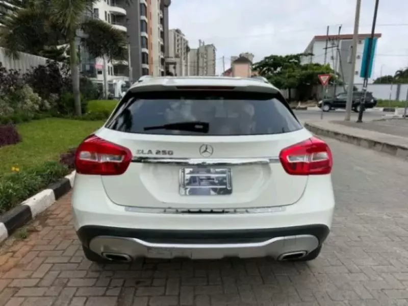 Mercedes-Benz GLA 250 - 2018