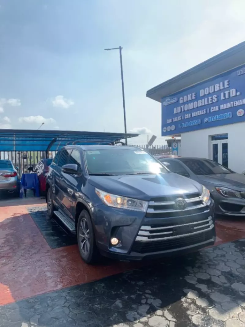 Toyota Highlander   - 2018