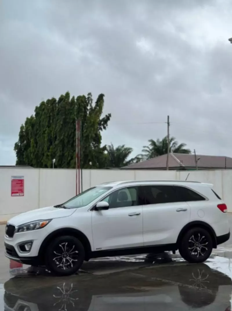 KIA Sorento   - 2017