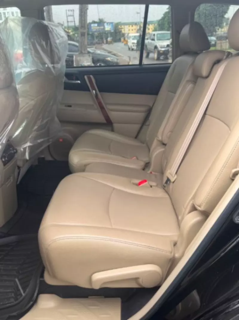 TOYOTA Highlander - 2012
