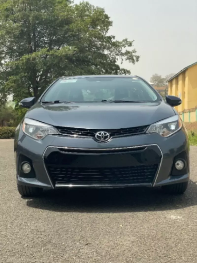 Toyota Corolla   - 2014