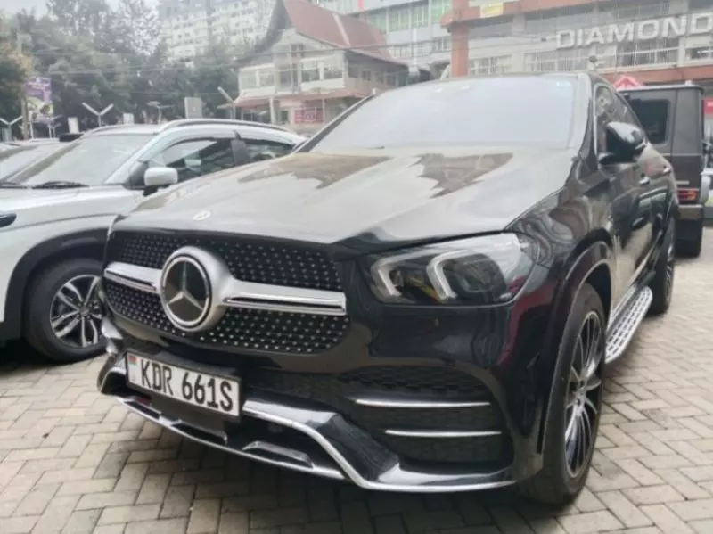 Mercedes-Benz GLE 400   - 2021