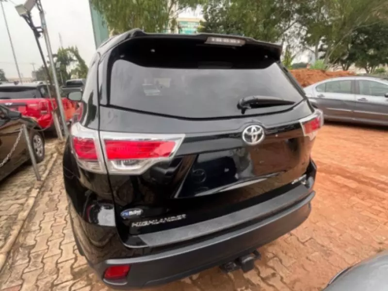 TOYOTA Highlander   - 2014