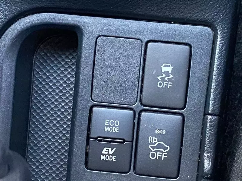 TOYOTA Vitz   - 2019
