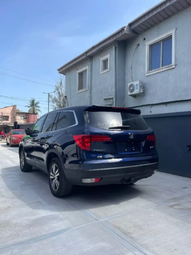 Honda Pilot   - 2016