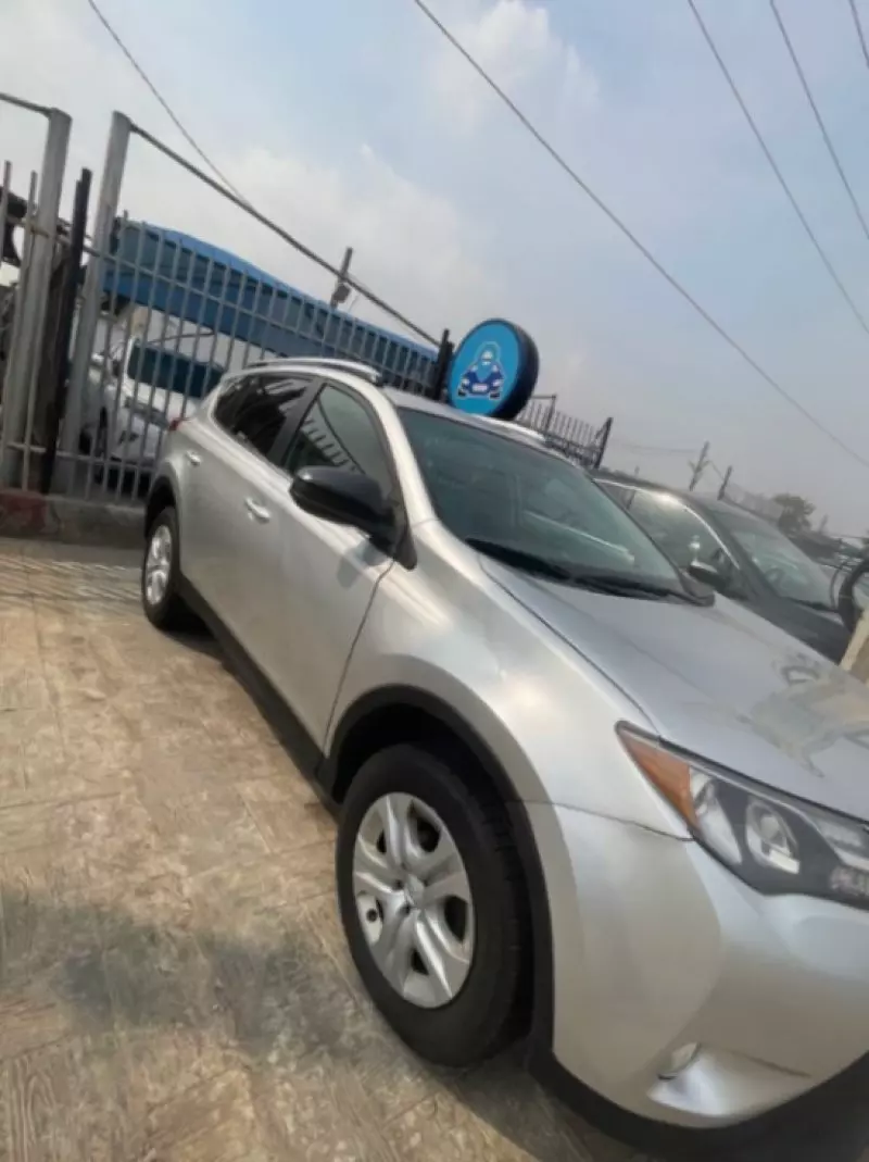 Toyota RAV 4   - 2014
