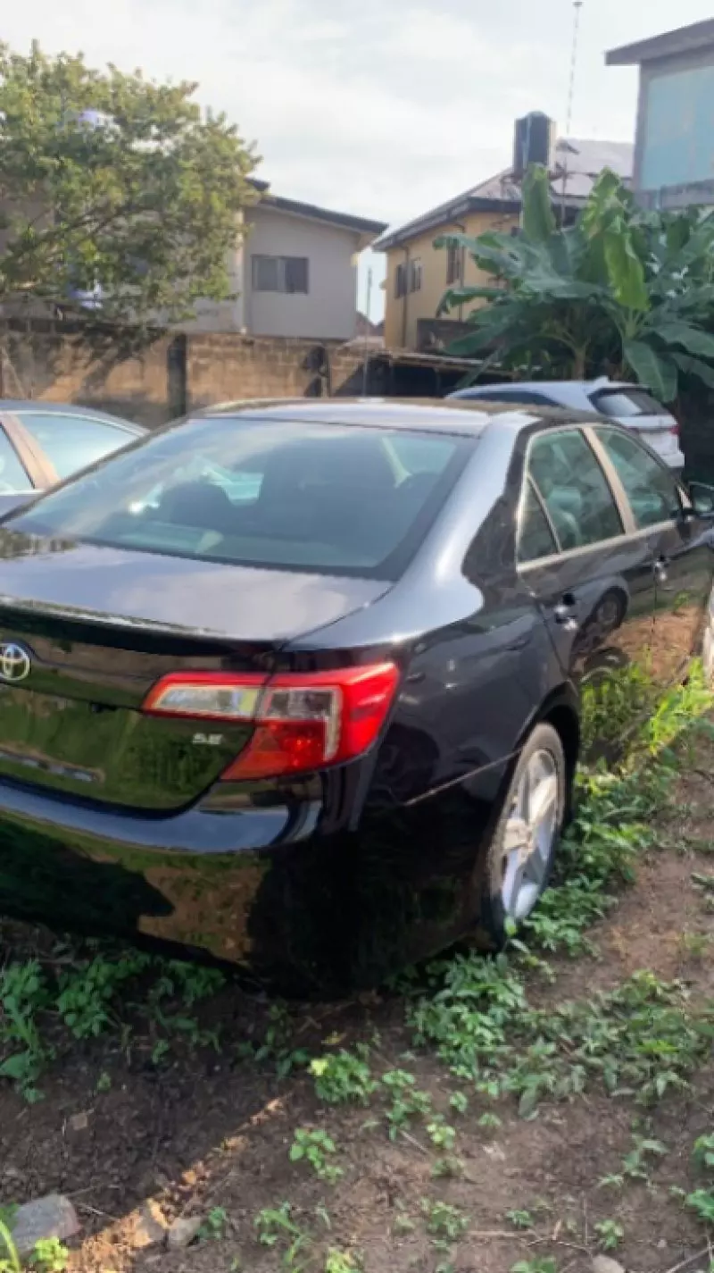 TOYOTA Camry   - 2013