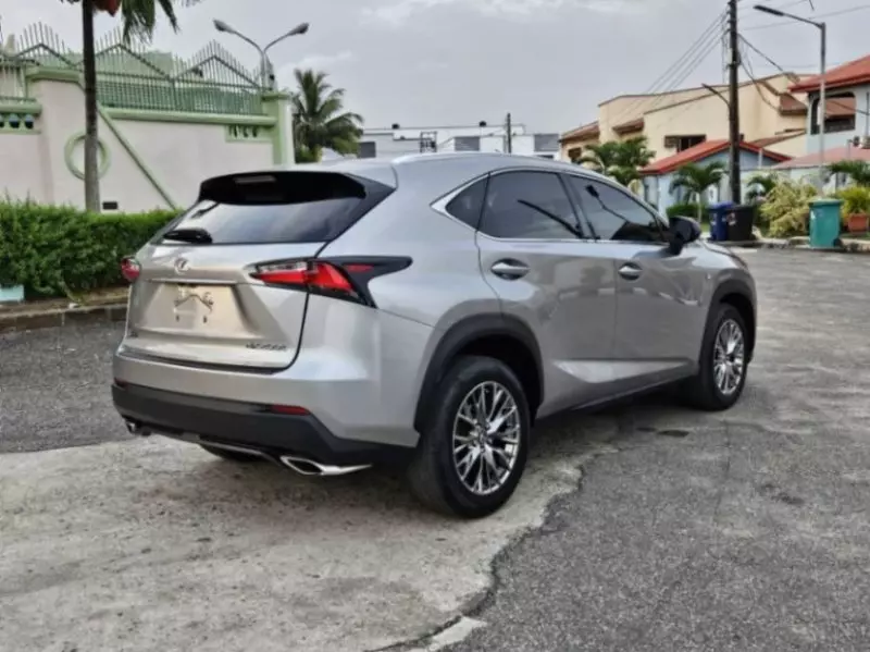Lexus NX   - 2017