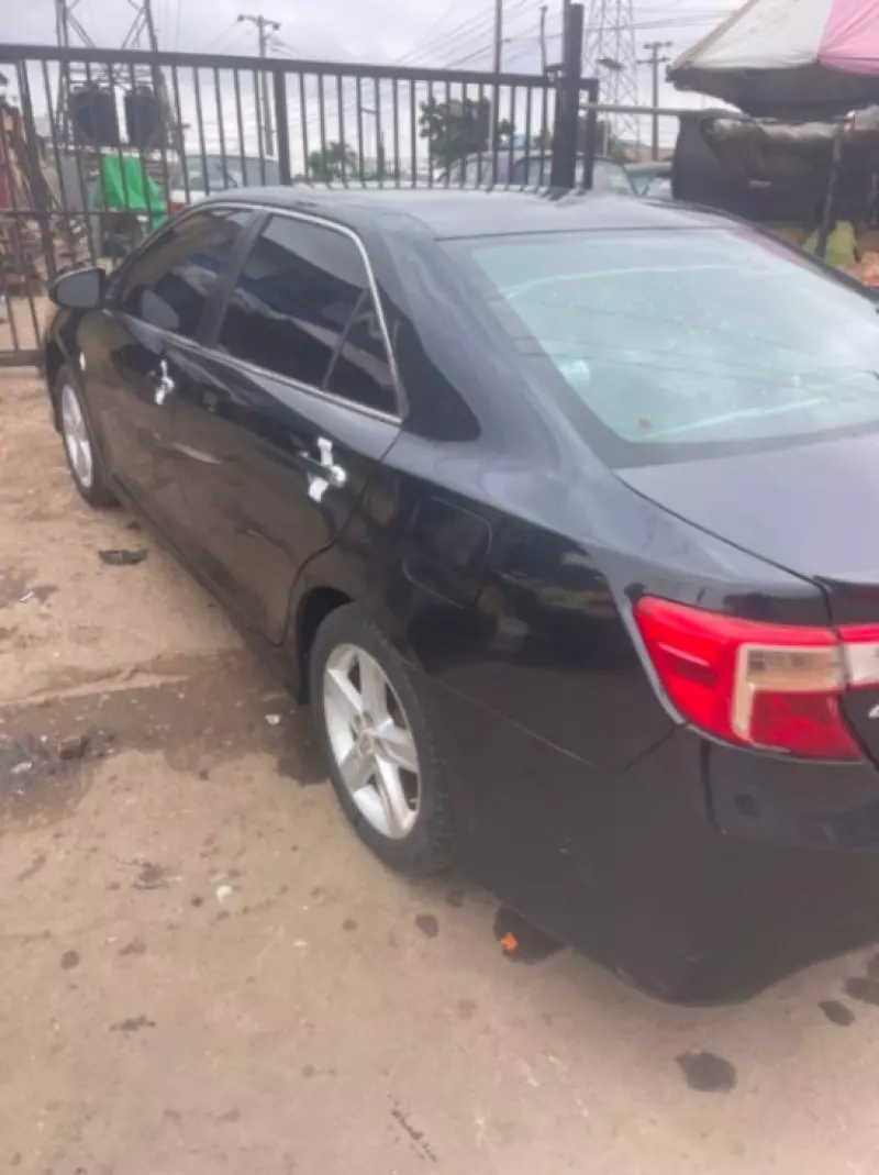 TOYOTA Camry   - 2012