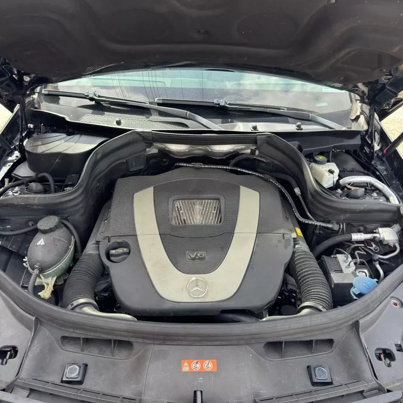 Mercedes-Benz GLK 350   - 2012