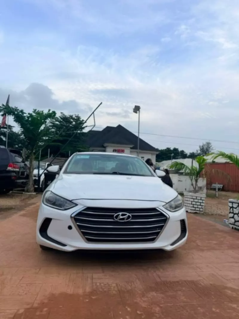Hyundai Elantra   - 2017