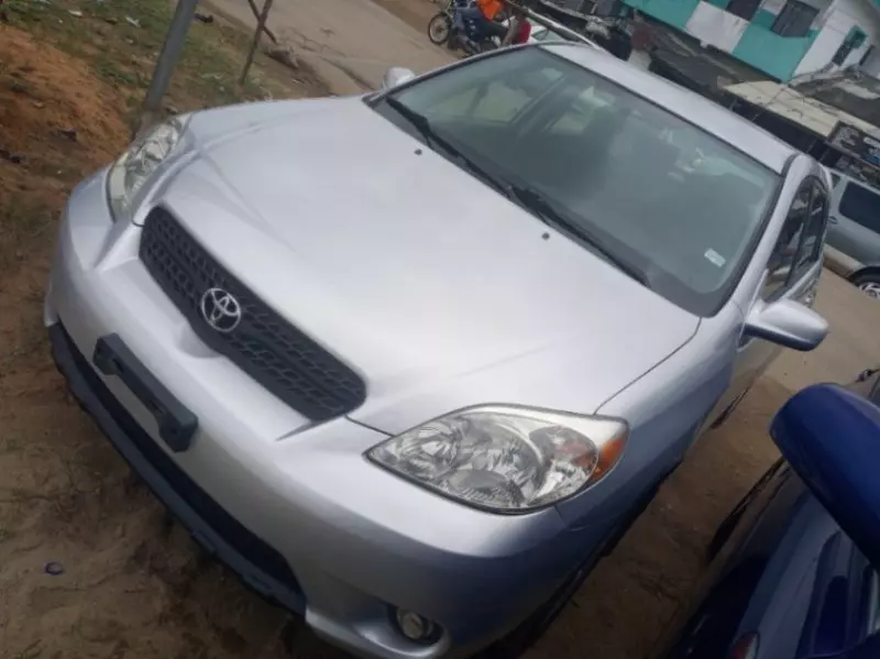 Toyota Matrix   - 2005
