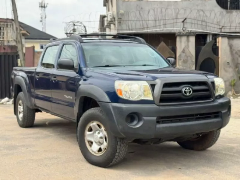 Toyota Tacoma   - 2008