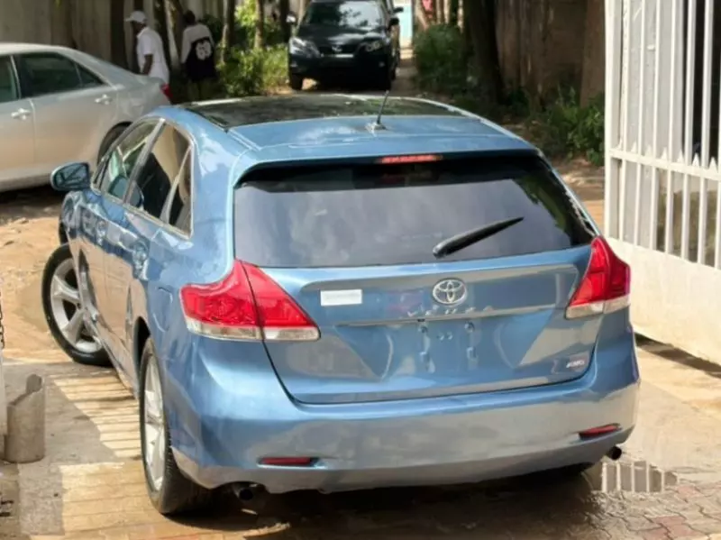 Toyota Venza   - 2010