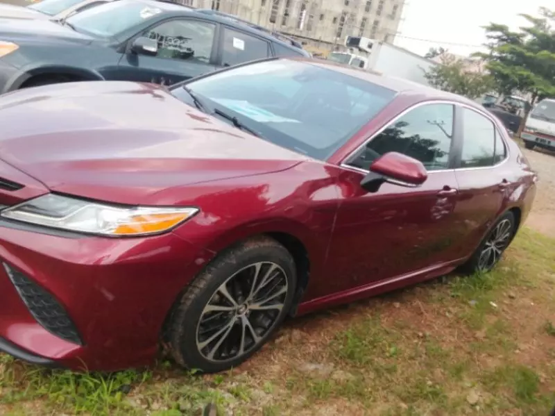 TOYOTA Camry - 2018