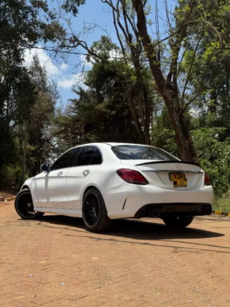 Mercedes-Benz C 180   - 2015