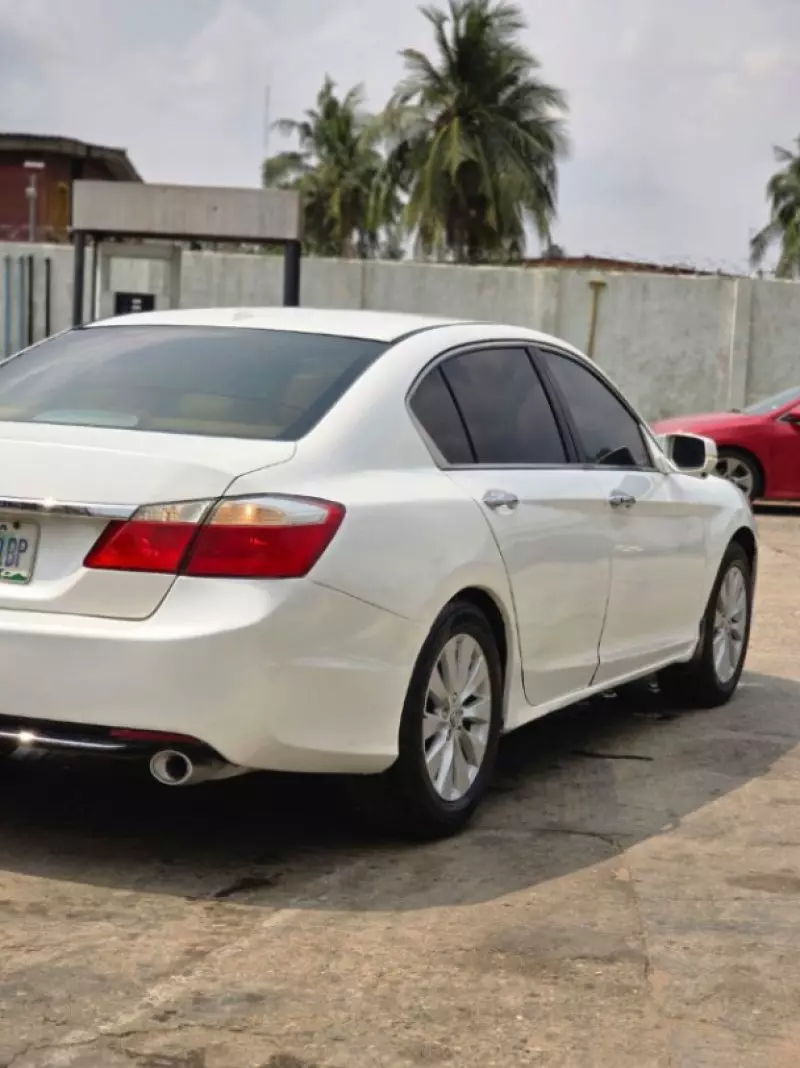 Honda Accord   - 2013