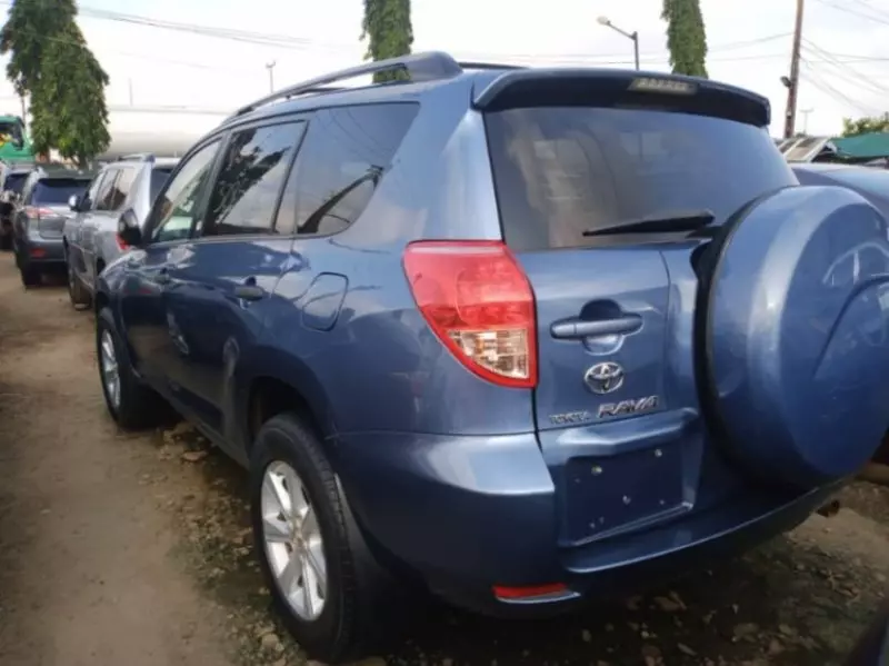 Toyota Rav4   - 2007