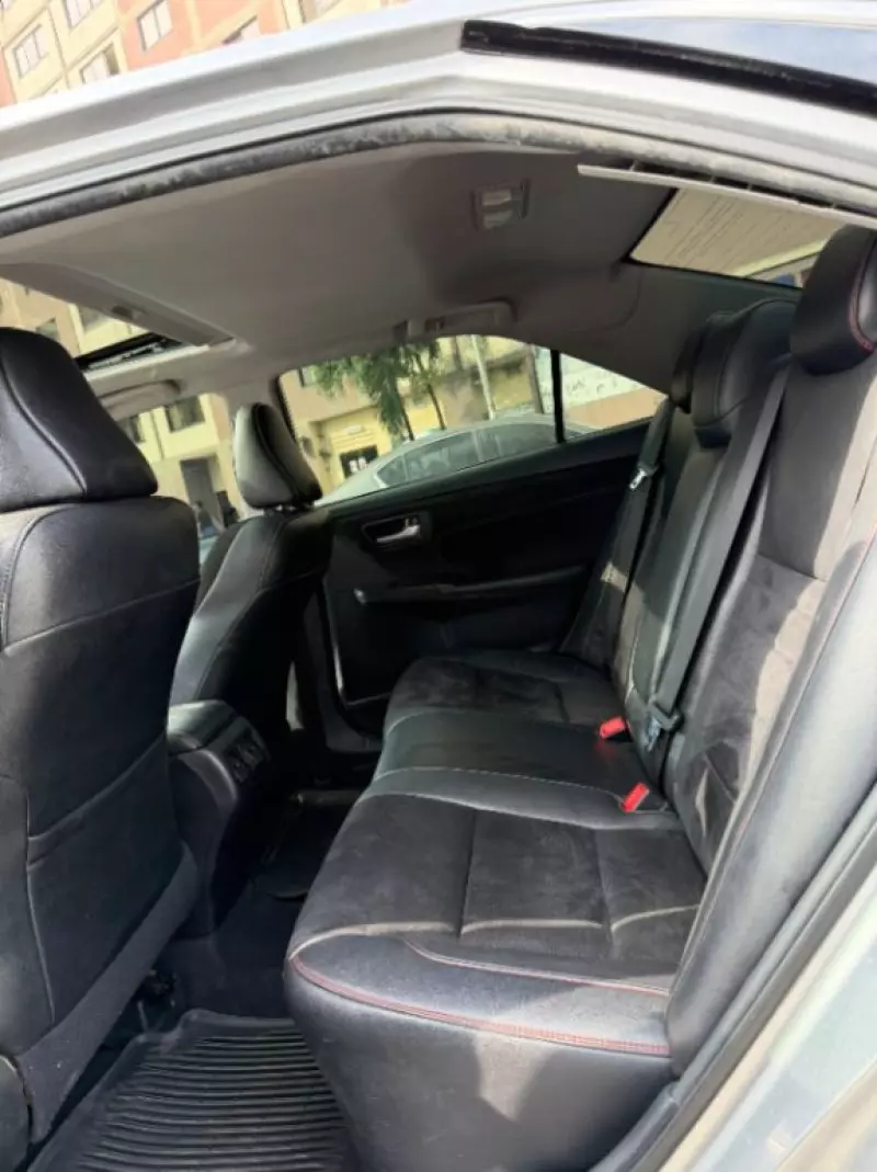 Toyota Camry - 2015