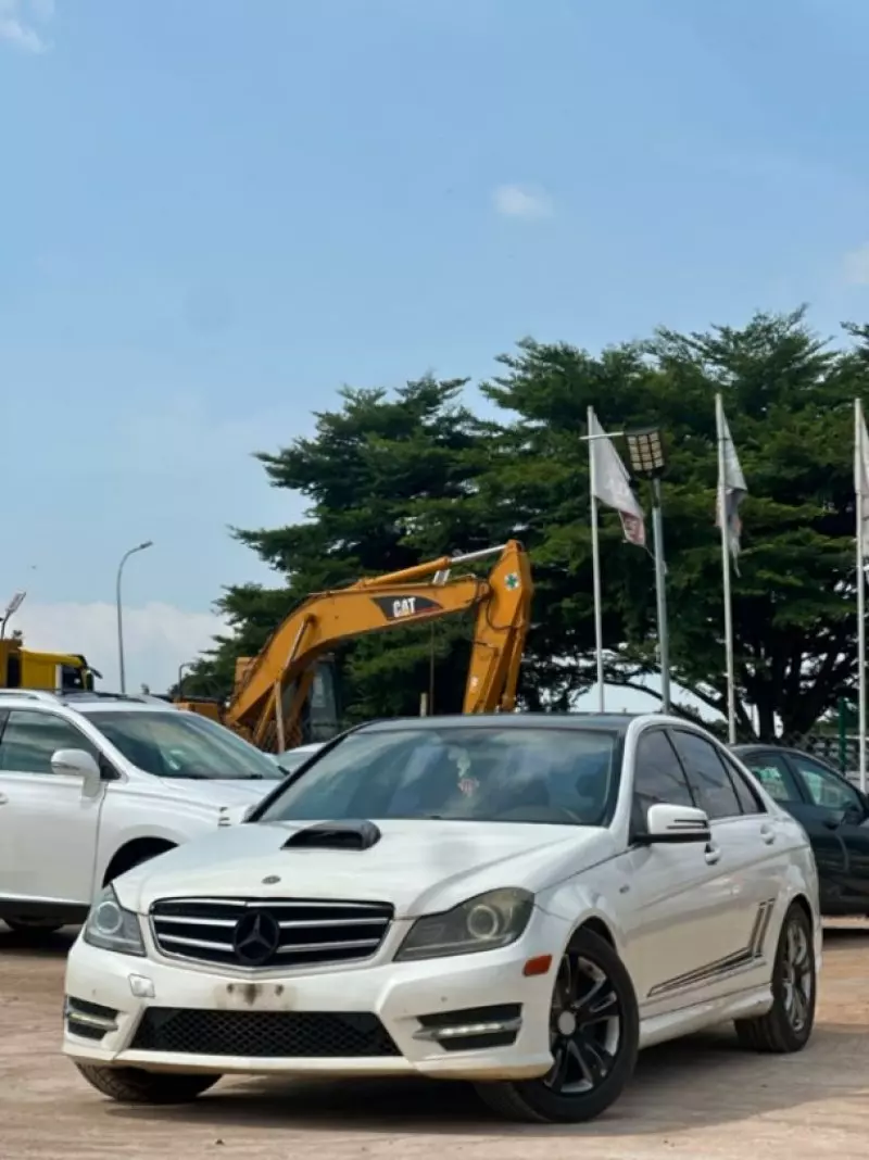 Mercedes-Benz C-Class   - 2010