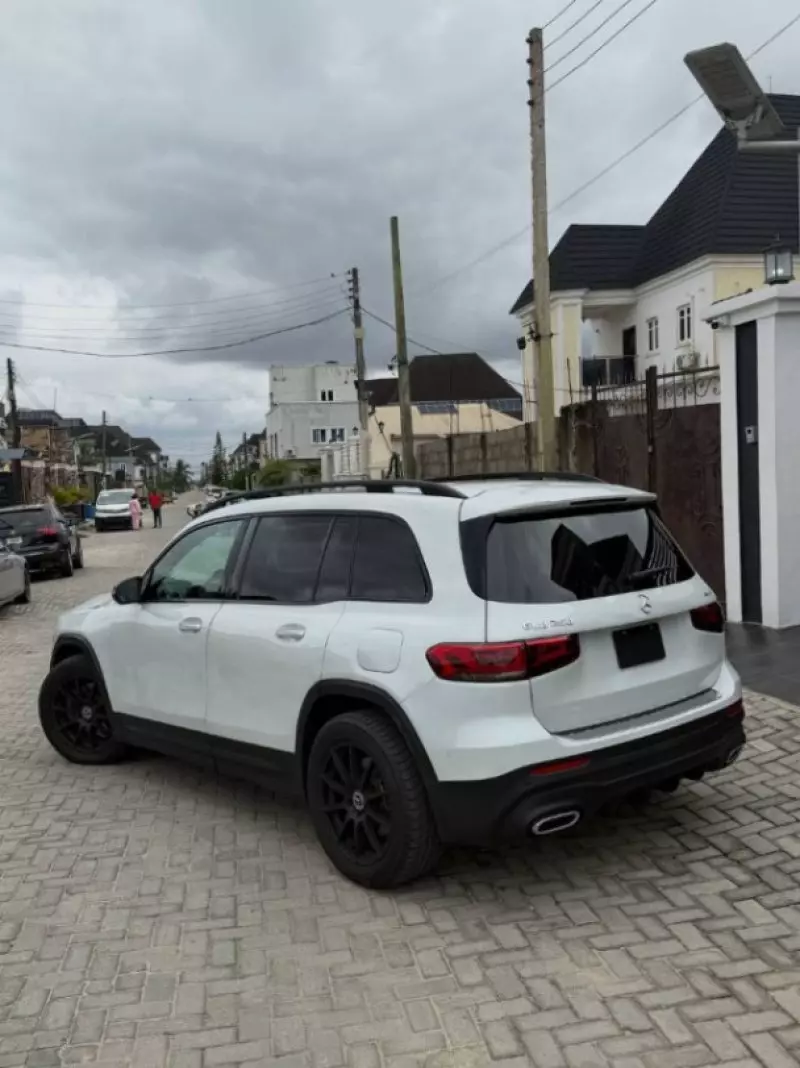 Mercedes-Benz GLB 250 - 2022