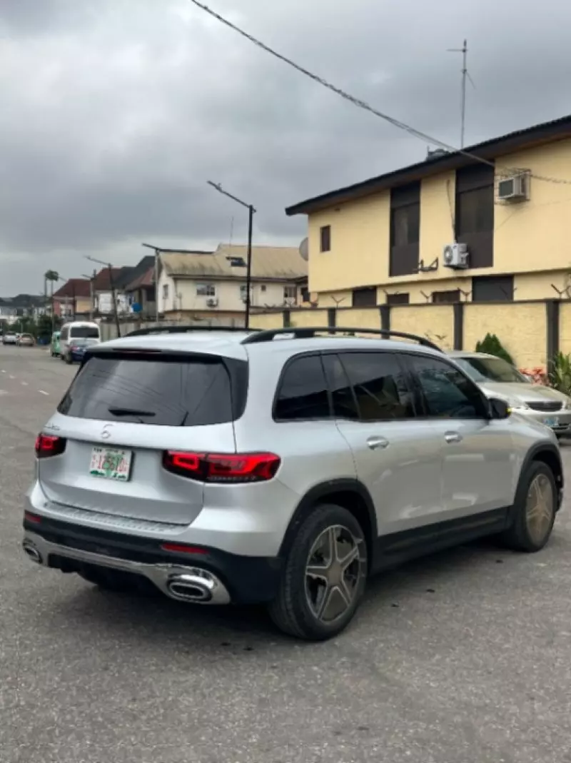 Mercedes-Benz GLB 250   - 2020