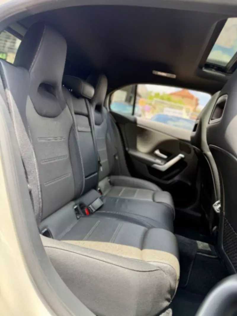 Mercedes-Benz A180   - 2019