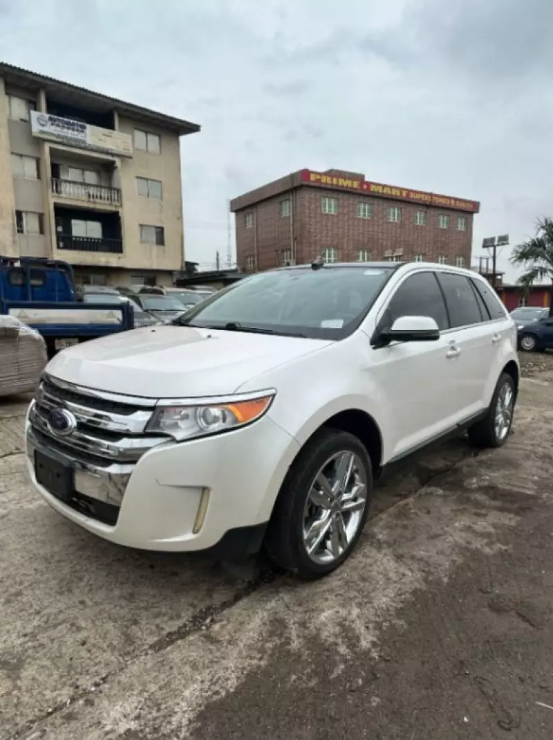 Ford Edge   - 2012