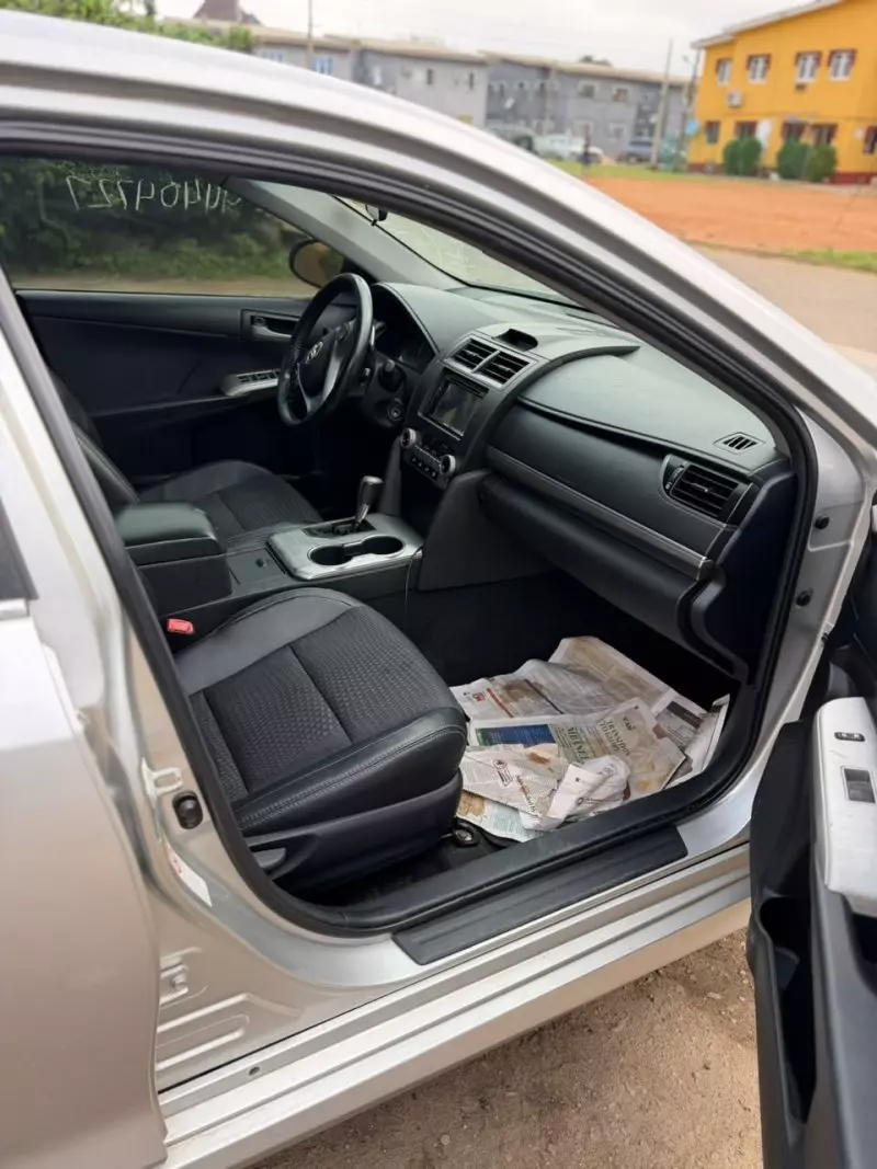 TOYOTA Camry   - 2012