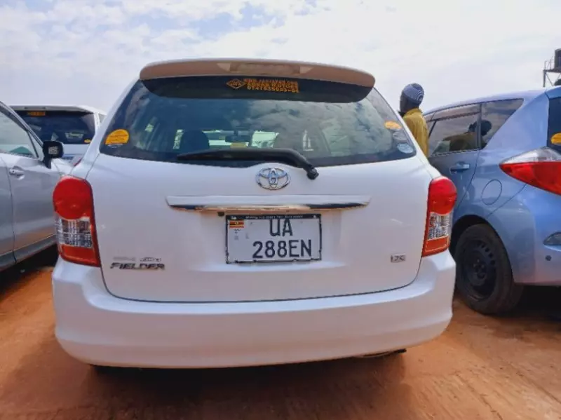 TOYOTA Fielder    - 2012