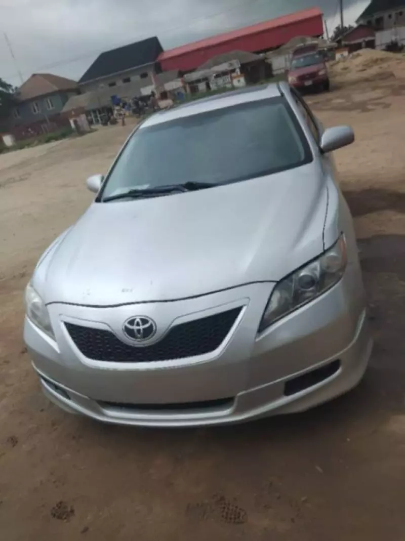Toyota Camry   - 2007