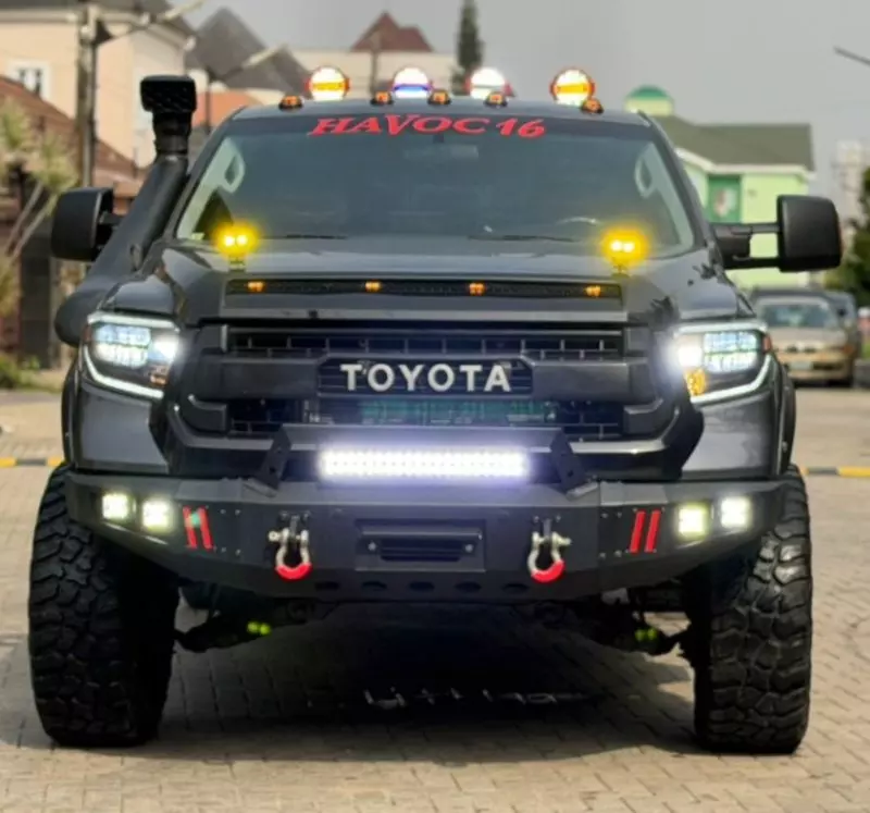 Toyota Tundra   - 2011